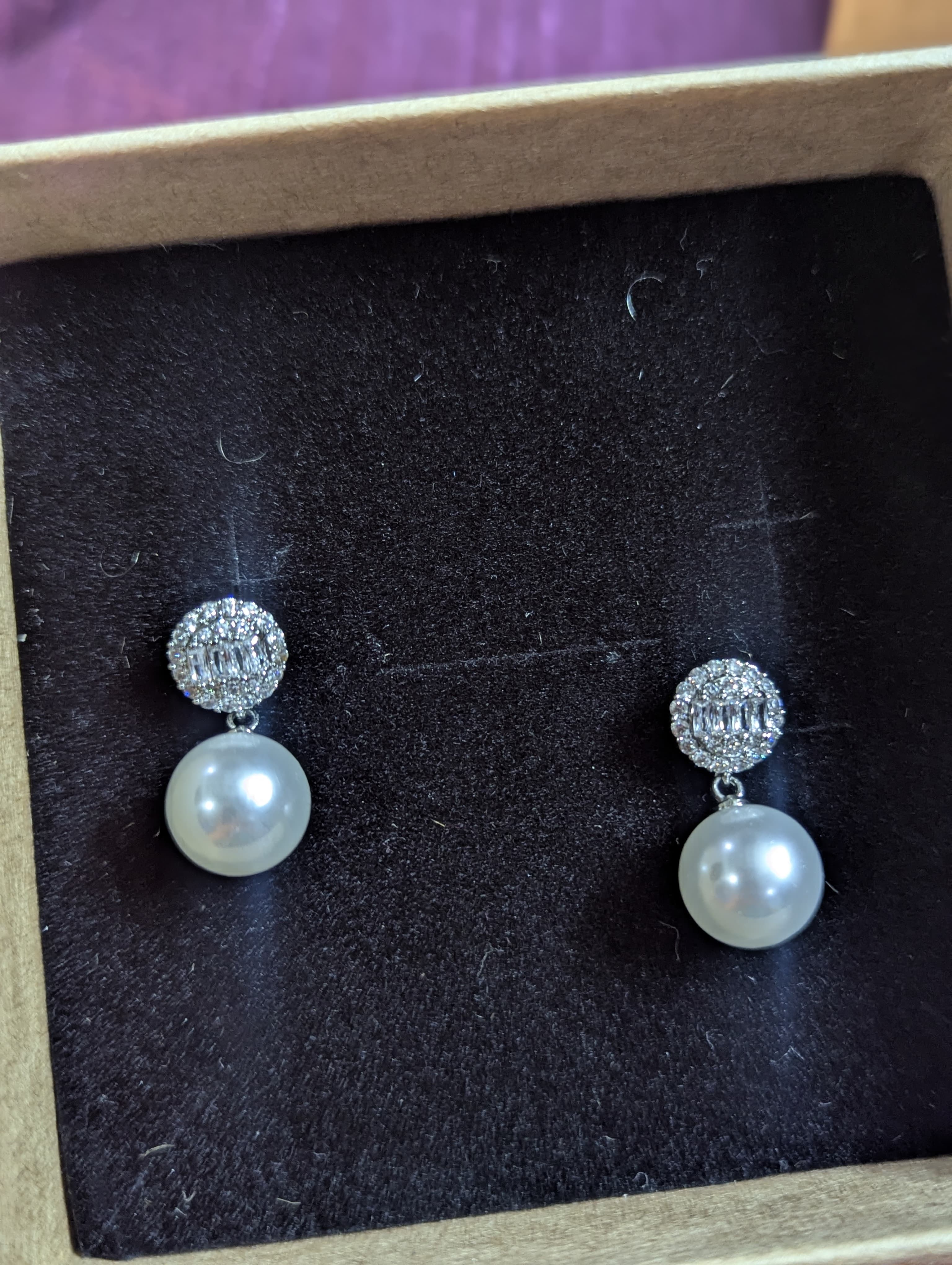 Anti Tarnish Pearl and AD Earing