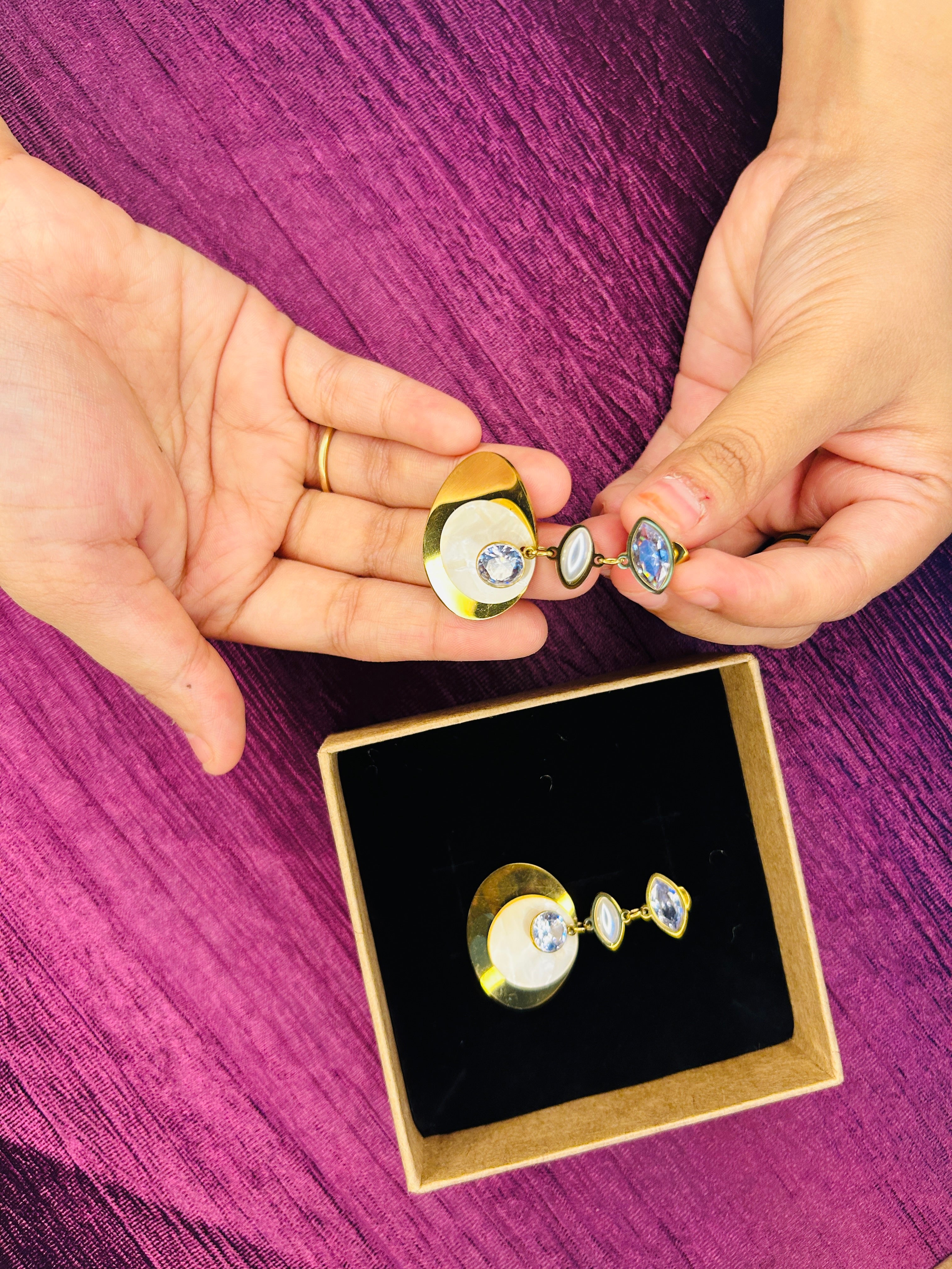 Anti Tarnish Oval shape Earring